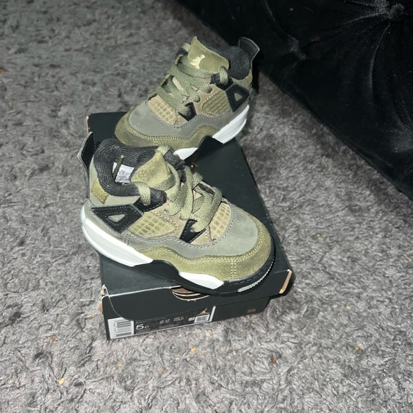 Green Jordan 4’s gentle worn - Picture 1 of 3